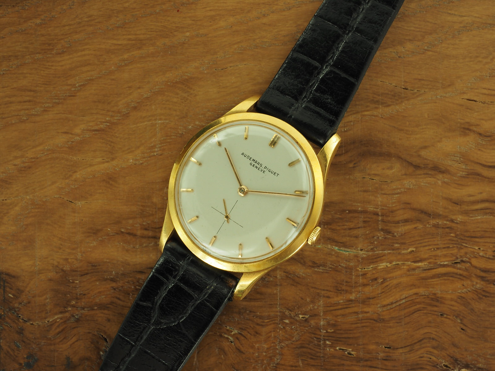 Audemars Piguet Dress Watch - Luxury Vintage Concept