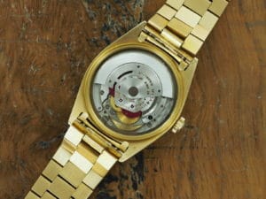 Internals of 18K Rolex Day-Date bark finish 1807 from 1967