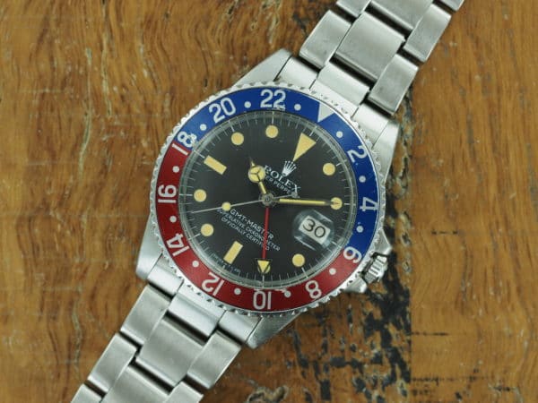 Front face of S/Steel Rolex GMT-Master 1675 from 1977